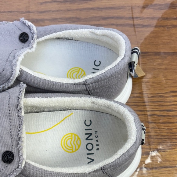 Vionic Seaview Gray Slip-On Sneakers Size 8 Men’s - Picture 5 of 7